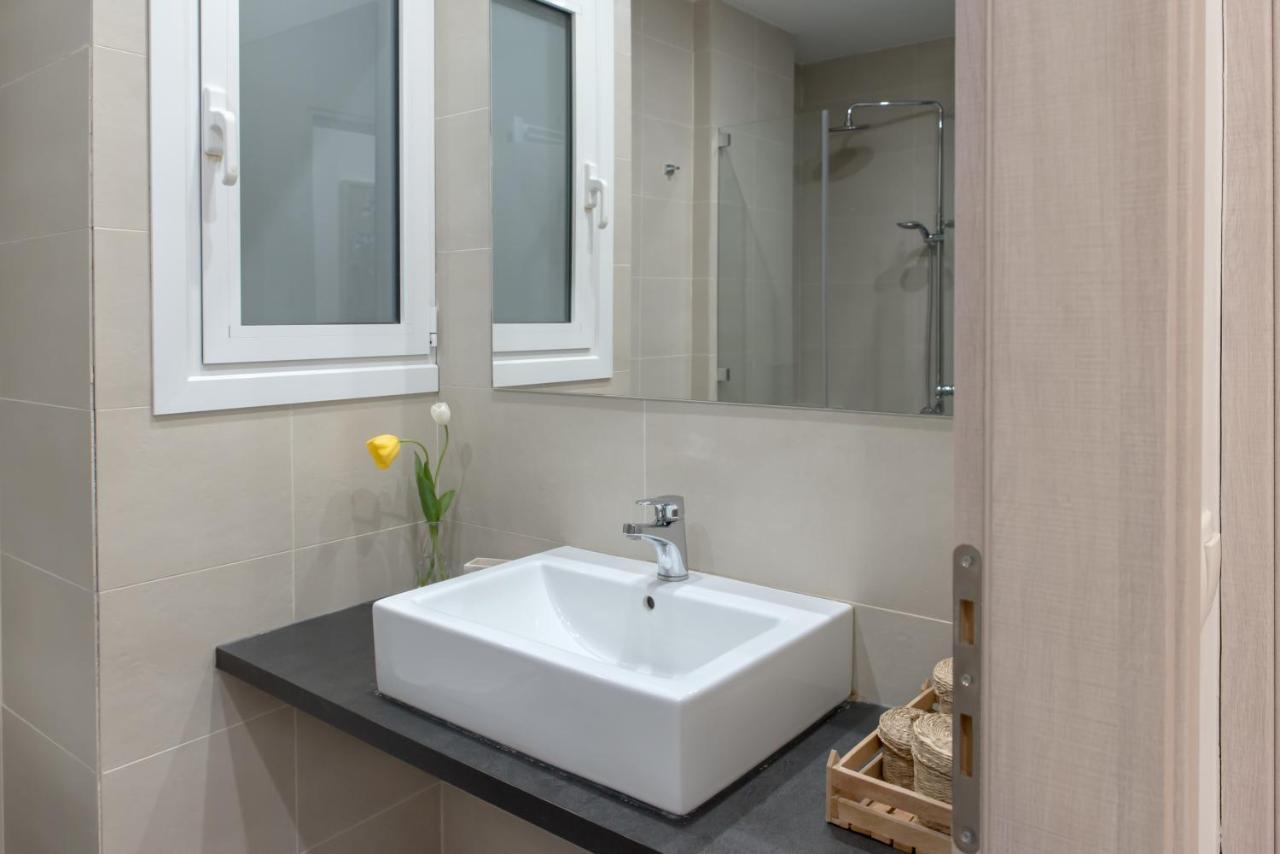 Amazing Apartment 2 Min To Acropolis Atenas Exterior foto